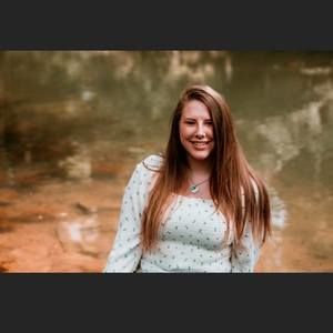 Meet your Posher, Michaela